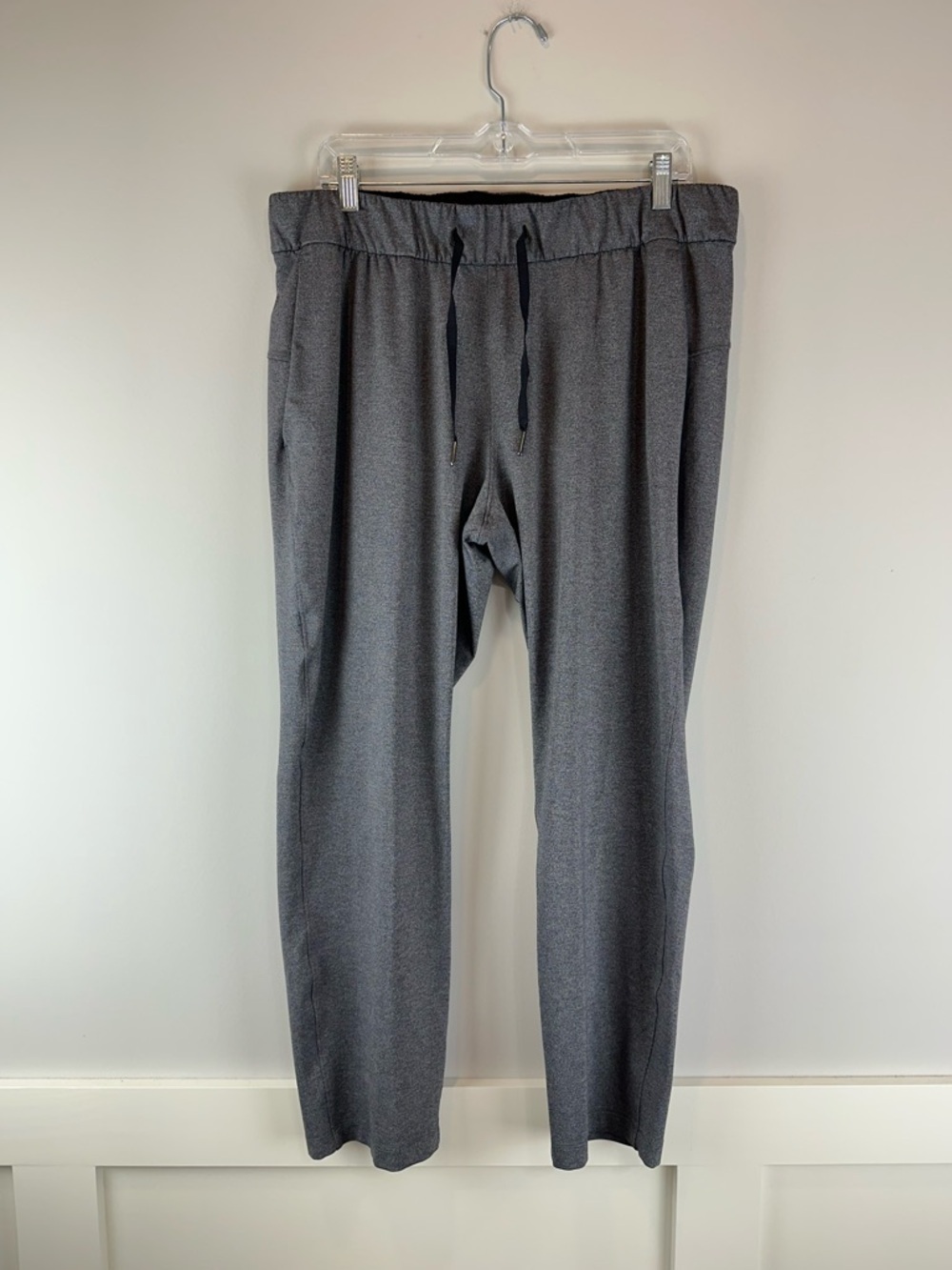 Lululemon Gray Athleisure Casual Travel On The Fly Full-On Luxtreme Pants 12
